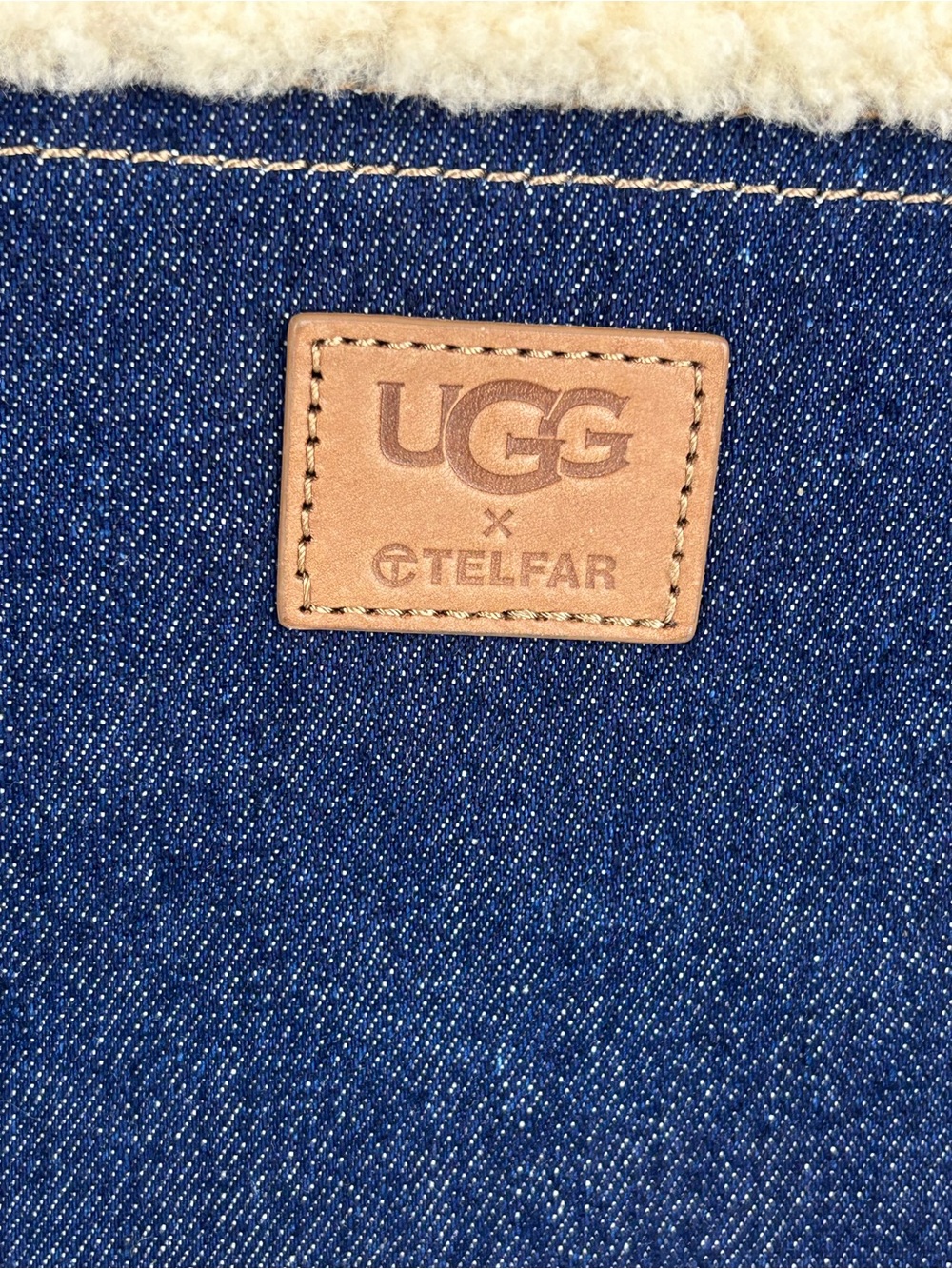 UGG X TELFAR MEDIUM SHOPPER TOTE CROSSBODY DENIM - Picture 4 of 16